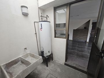 VENTA DE CASA EN RESIDENCIAL VALLE DE LAS FUENTES CALIMAYA