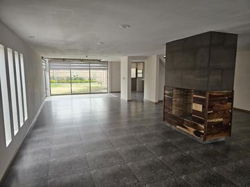 VENTA DE CASA EN RESIDENCIAL VALLE DE LAS FUENTES CALIMAYA