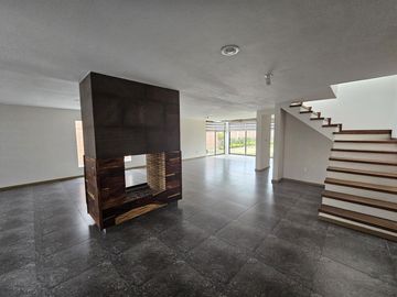VENTA DE CASA EN RESIDENCIAL VALLE DE LAS FUENTES CALIMAYA
