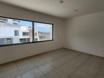 Casa en Venta Loma Alta Tres Marías Fraccionamiento privado
