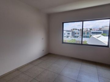 Casa en Venta Loma Alta Tres Marías Fraccionamiento privado