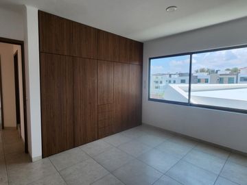 Casa en Venta Loma Alta Tres Marías Fraccionamiento privado