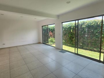 Casa en Venta Loma Alta Tres Marías Fraccionamiento privado