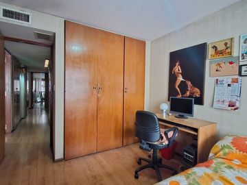Venta Gran Departamento con cochera Nueva Cordoba