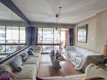 Venta Gran Departamento con cochera Nueva Cordoba