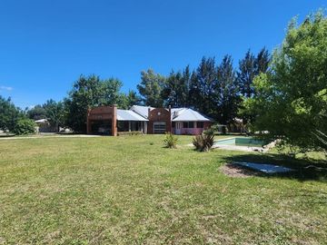 VENTA CASA 3 AMB Bº PRIVADO LOS OMBÚES FCIO VARELA