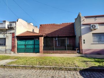 Casa en Venta en Lanus Este a metros de la Unla