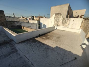 Casa en Venta en Lanus Este a metros de la Unla