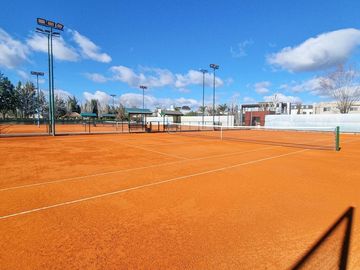 Venta lote de 900 metros en Terralagos