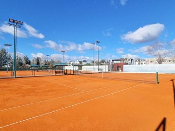 Venta lote de 900 metros en Terralagos