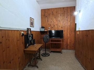 Casa 2 Hab + Dep + Local  en Cruz del Eje