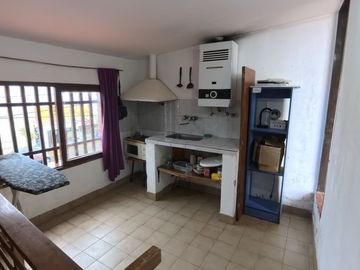 Casa 2 Hab + Dep + Local  en Cruz del Eje