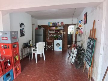 Casa 2 Hab + Dep + Local  en Cruz del Eje
