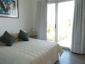 VENTA CASA 4 AMBIENTES  EN LOS TALAS SOBRE EL LAGO