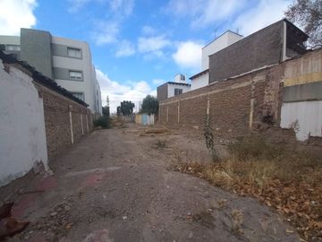 REMAX VENDIMIA VENDE LOTE EN EXCELENTE PUNTO