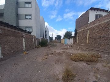 REMAX VENDIMIA VENDE LOTE EN EXCELENTE PUNTO