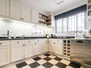VENTA Casa 8 Amb. ¡Super Amplia! 