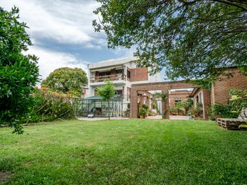 VENTA Casa 8 Amb. ¡Super Amplia! 