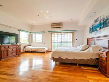 VENTA Casa 8 Amb. ¡Super Amplia! 