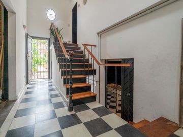 VENTA Casa 8 Amb. ¡Super Amplia! 