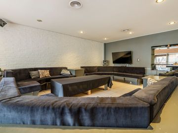 VENTA Casa 8 Amb. ¡Super Amplia! 