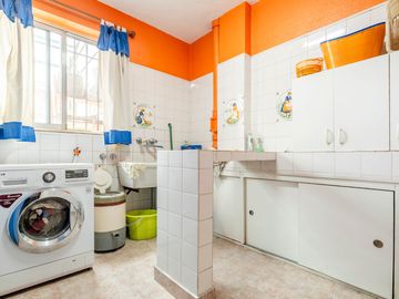 VENTA Casa 8 Amb. ¡Super Amplia! 