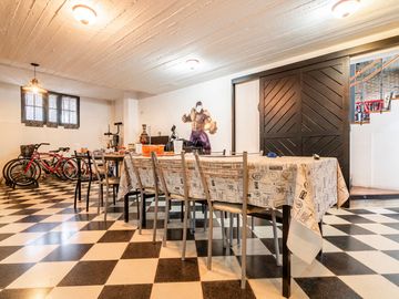 VENTA Casa 8 Amb. ¡Super Amplia! 