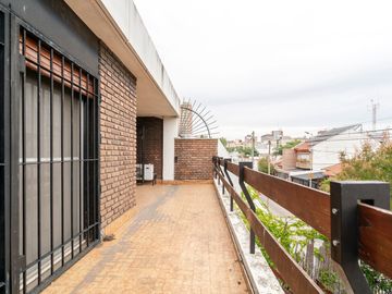 VENTA Casa 8 Amb. ¡Super Amplia! 