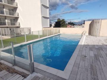 EN VENTA Departamento 2 dormitorios c/balcón corrido frente - Arroyito, Rosario