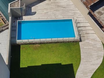 EN VENTA Departamento 2 dormitorios c/balcón corrido frente - Arroyito, Rosario