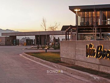 CASA EN VENTA GRAN BOEDO -3 Dorm/ Cochera doble/ Finas terminaciones