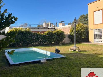 Casa en venta de 3 dormitorios c/ cochera en San Ignacio