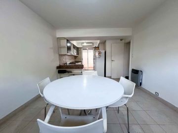 VENTA DEPARTAMENTO 4 AMBIENTES MAS DEPENDENCIA