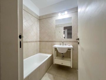 VENTA DEPARTAMENTO 4 AMBIENTES MAS DEPENDENCIA