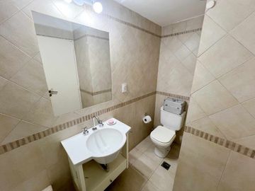 VENTA DEPARTAMENTO 4 AMBIENTES MAS DEPENDENCIA