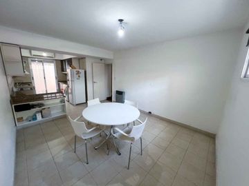 VENTA DEPARTAMENTO 4 AMBIENTES MAS DEPENDENCIA