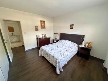 VENTA DEPARTAMENTO 4 AMBIENTES MAS DEPENDENCIA