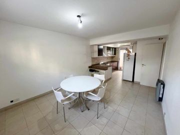 VENTA DEPARTAMENTO 4 AMBIENTES MAS DEPENDENCIA