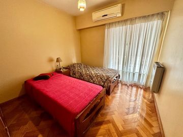 VENTA DPTO 4 AMB DEP BARRACAS COCHERA