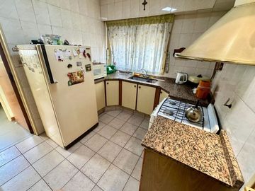 VENTA DPTO 4 AMB DEP BARRACAS COCHERA