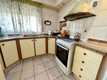 VENTA DPTO 4 AMB DEP BARRACAS COCHERA