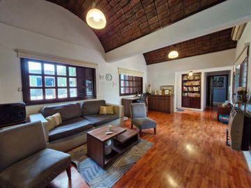 CASA EN VENTA LONGCHAMPS 5 AMB APTO CREDITO