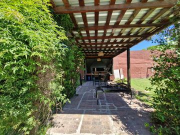 CASA EN VENTA LONGCHAMPS 5 AMB APTO CREDITO