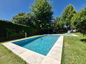 CASA EN VENTA LONGCHAMPS 5 AMB APTO CREDITO