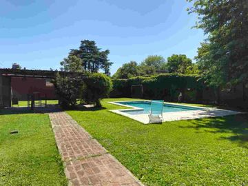 CASA EN VENTA LONGCHAMPS 5 AMB APTO CREDITO