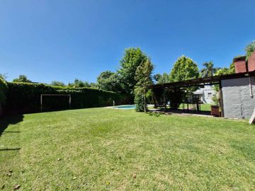 CASA EN VENTA LONGCHAMPS 5 AMB APTO CREDITO