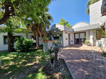 CASA EN VENTA LONGCHAMPS 5 AMB APTO CREDITO