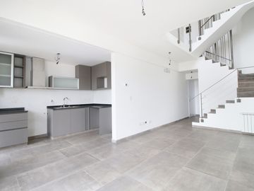VENTA DEPTO DUPLEX CON TERRAZA Y COCHERA  QUILMES