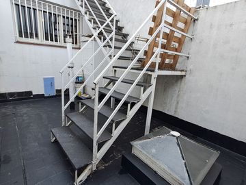 Venta Casa con Locales, Oficinas, Morón