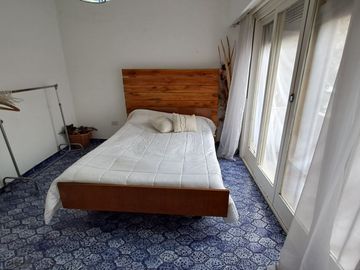 Venta Casa con Locales, Oficinas, Morón